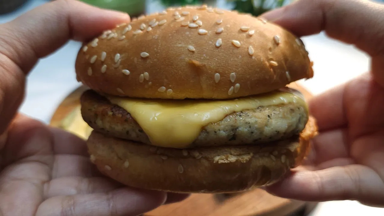 Chicken McGrill | Chicken Burger | Cook with Judy and Flo