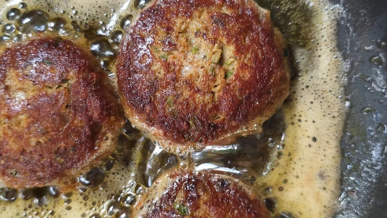 Chicken Shami Kebab Recipe (Soft & Juicy) – Easy Ramadan Iftar Snack