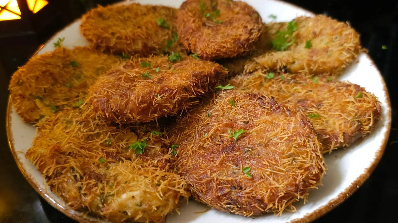 Easy Chicken Russian Cutlets Recipe | Crispy Creamy Chicken Cutlets at Home