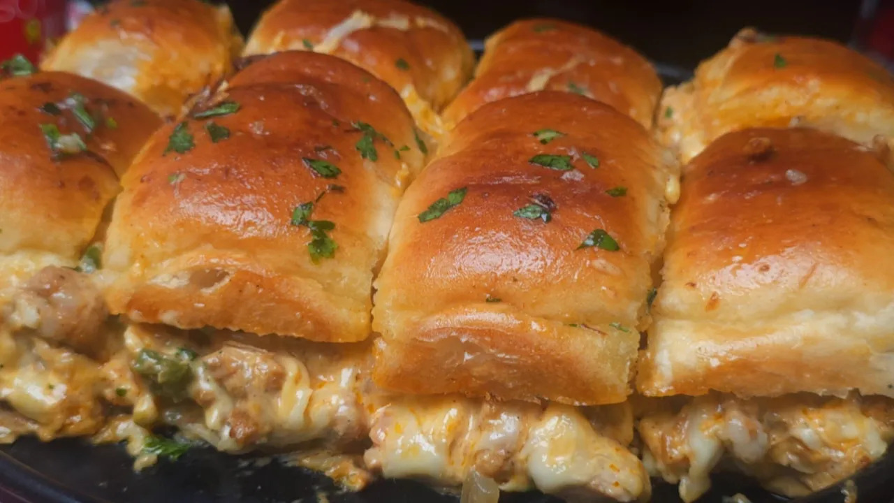 Easy & Juicy Chicken Sliders Recipe | Homemade Mini Chicken Burgers | Party Snack